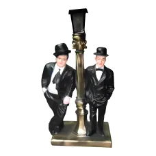 Figura dekoracyjna Flip i Flap z latarnią H: 79cm z żywicy