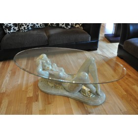 Stolik kawowy z rzeźbą kobiety szklany owalny blat elegancki design, H: 0,4m - zdjęcie 1