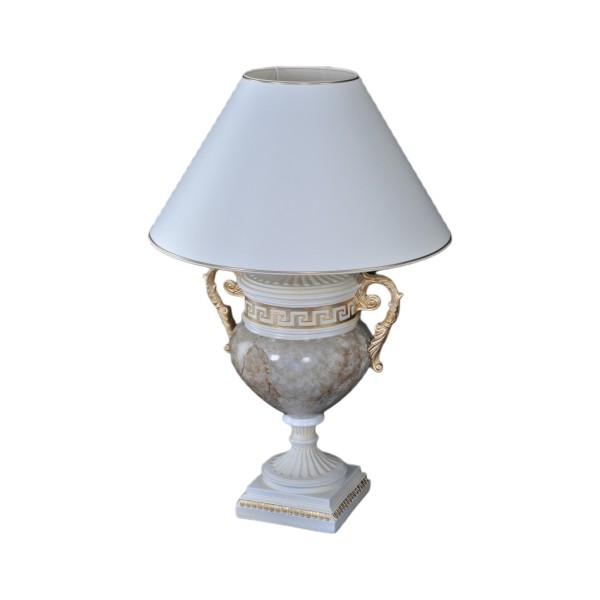 Lampa a'la marmur w kształcie jasnej amfory ze złotymi wstawkami, H: 0,8m