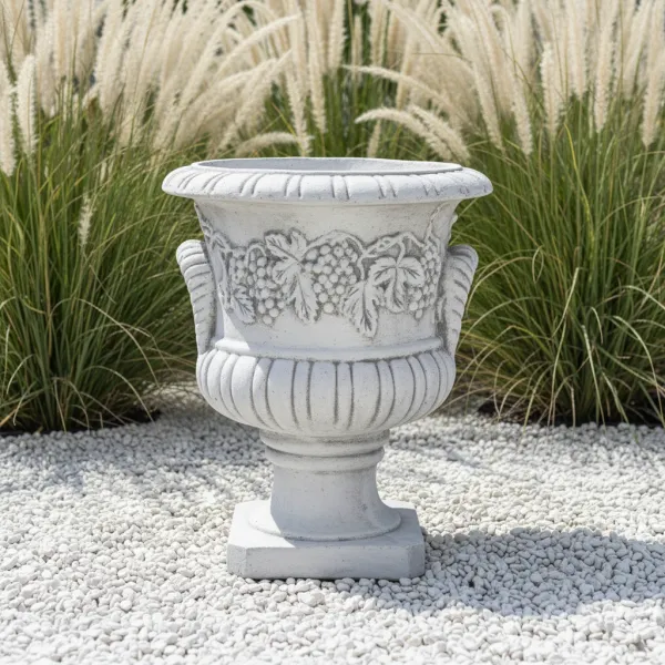 Figura ogrodowa Donica Wazon winogrona H: 51cm betonowa
