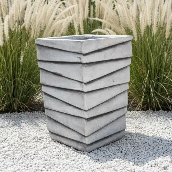 Figura ogrodowa Donica wysoka H: 45cm betonowa