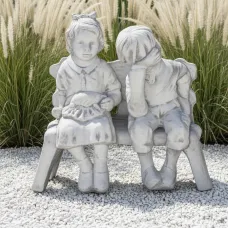 Figura ogrodowa Ławeczka duża dziewczynka i chłopiec H: 58 cm betonowa