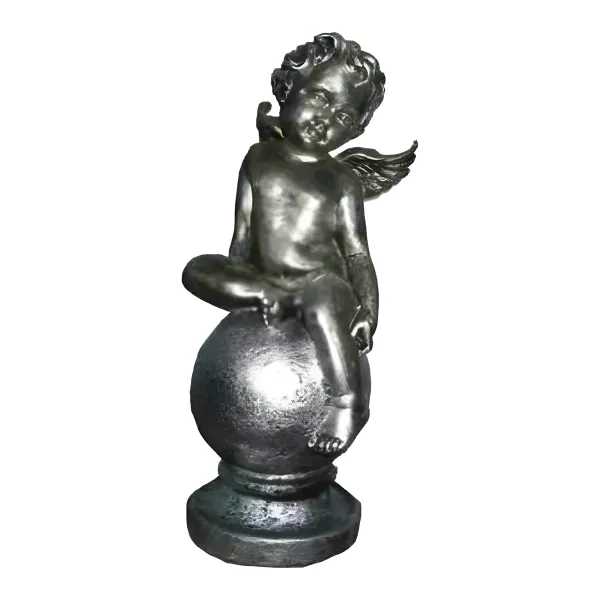 Figura dekoracyjna Anioł na kuli H: 25cm z żywicy