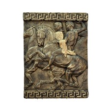 Płaskorzeźba ścienna z jeźdźcami w antycznym stylu, ciemne kolory, H:0,58m
