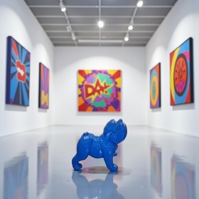 Figura Bulldog Angielski Pop-Art Royal Blue Gloss niebieska wysoki połysk żywica H: 80cm - zdjęcie 3