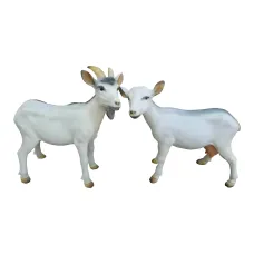 Figura dekoracyjna Koza wym. 37×45cm z żywicy