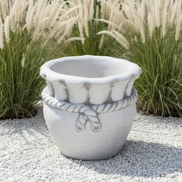 Figura ogrodowa Donica Wazon ze sznurkiem H: 28cm betonowa